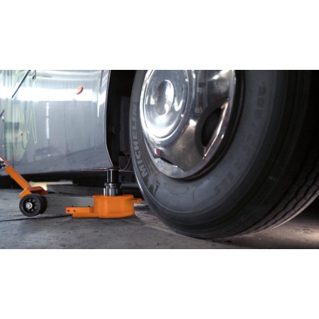 BETA 3067/60-15T Sollevatore oleopneumatico 60-30-15T